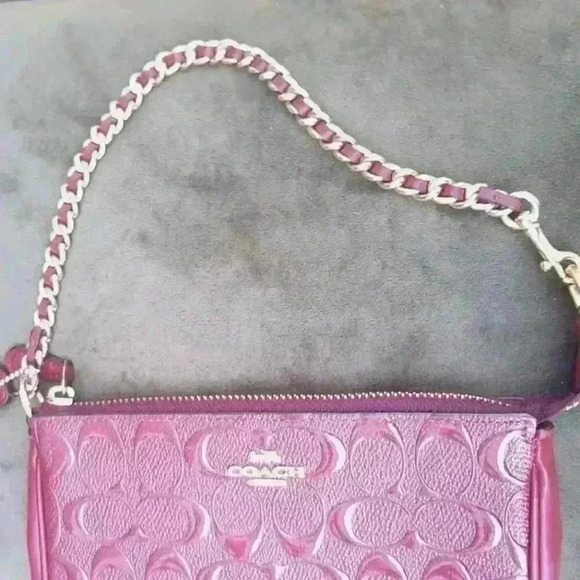 Rare to Find! 🌹🌹Coach Mini Handbag - Picture 8 of 11